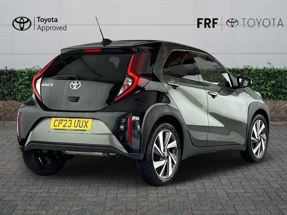 Toyota Aygo X Edge Canvas Roof Green #2