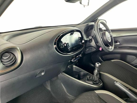 Toyota Aygo X Edge Canvas Roof Green #5