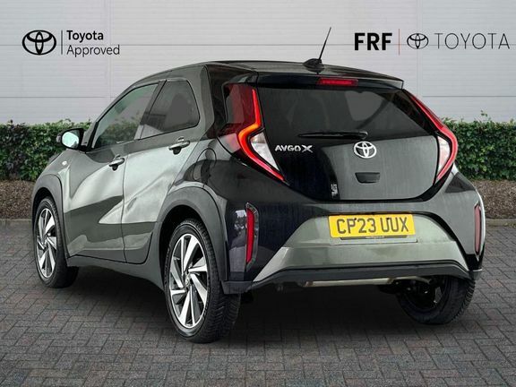Toyota Aygo X Edge Canvas Roof Green #4