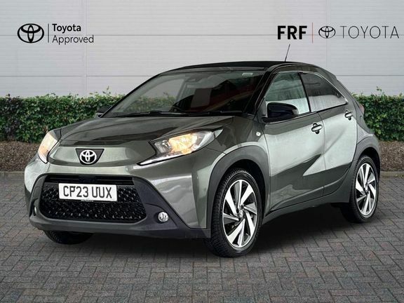 Toyota Aygo X Edge Canvas Roof Green #3