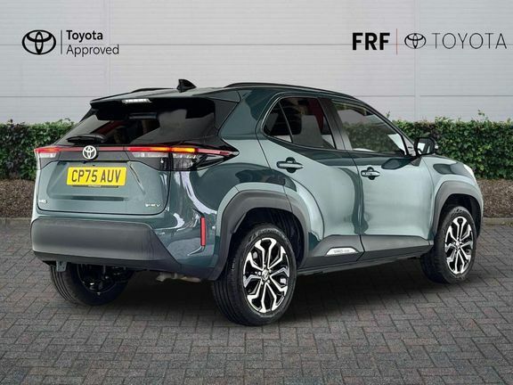 Toyota Yaris Cross Design Fwd Green #2