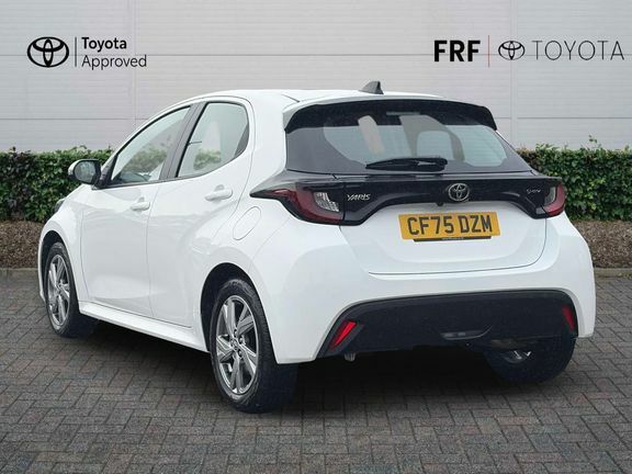 Toyota Yaris Icon CF75DZM White #4