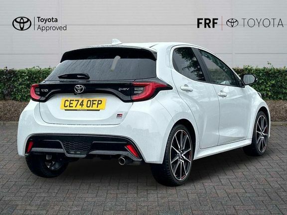 Toyota Yaris Gr Sport Grey #2