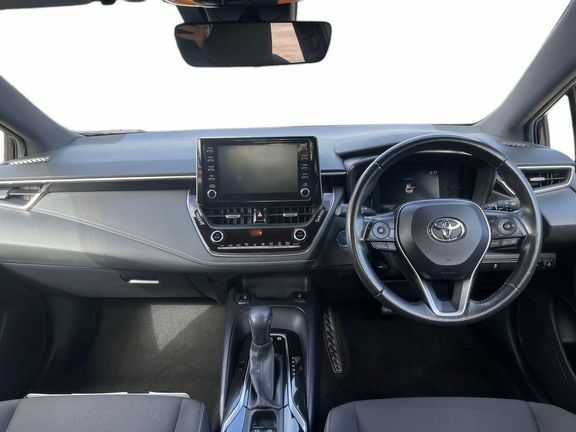 Toyota Corolla Design 1.8 Hybrid Hb Trk Black #6