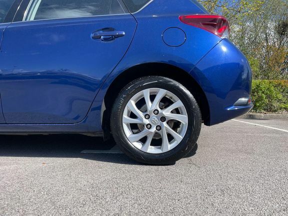 Toyota Auris Excel Blue #25