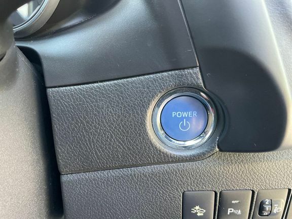 Toyota Auris Excel Blue #16