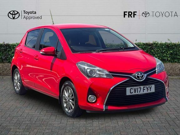Toyota Yaris Icon 1.33M Navi Red