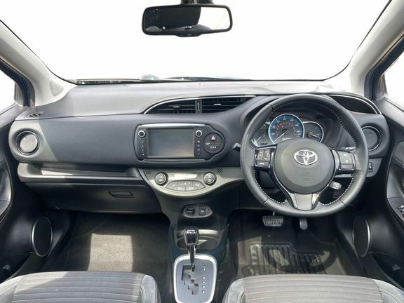 Toyota Yaris Excel 1.5Cvt Premium Blue #6