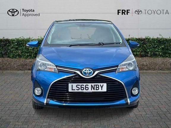 Toyota Yaris Icon Red #22