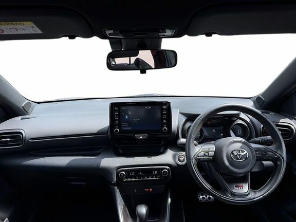 Toyota Yaris Gr Sport Black #6