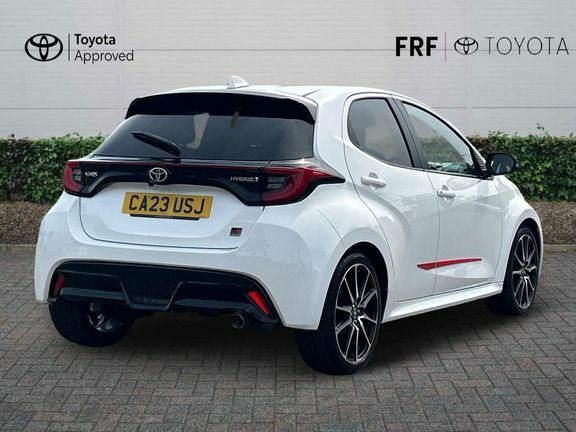 Toyota Yaris Gr Sport CA23USJ White #2