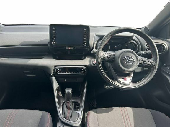 Toyota Yaris Gr Sport CA23USJ White #6