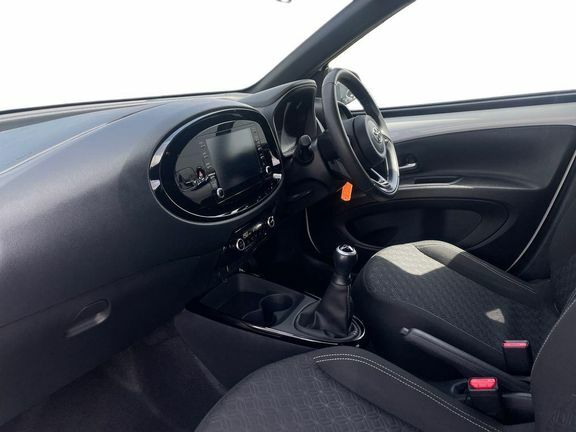 Toyota Aygo X Edge Manual White #5