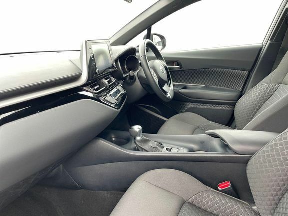 Toyota C-Hr Icon 1.8 White #5