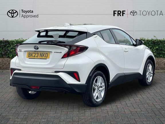 Toyota C-Hr Icon 1.8 White #2
