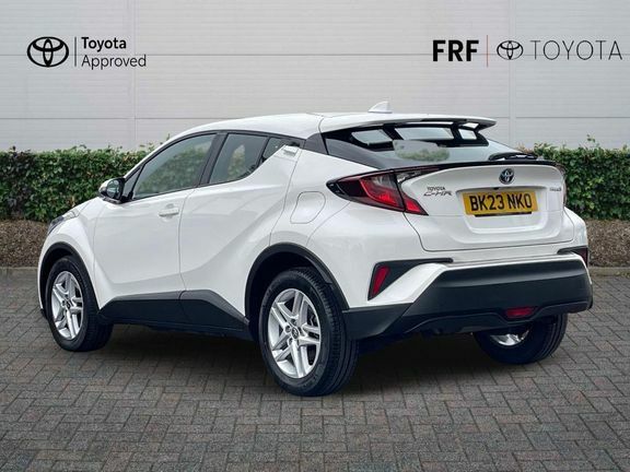 Toyota C-Hr Icon 1.8 White #4