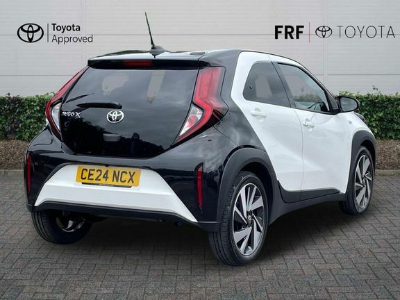 Toyota Aygo X Edge White #2