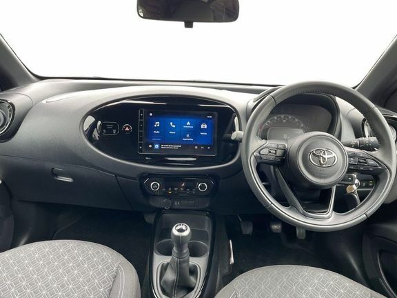 Toyota Aygo X Edge White #6