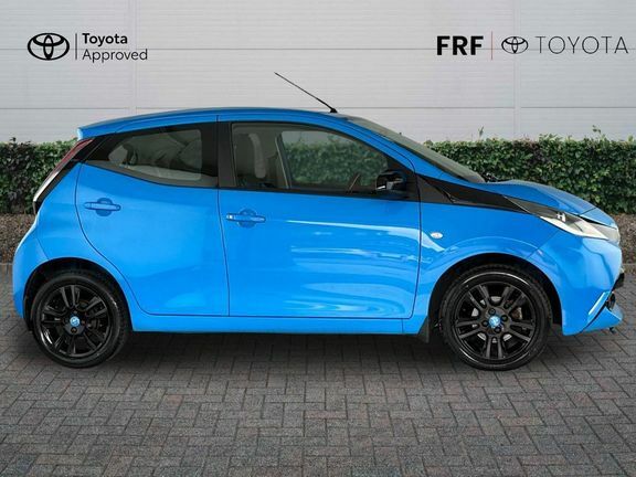 Toyota Aygo X X-pression Red #23