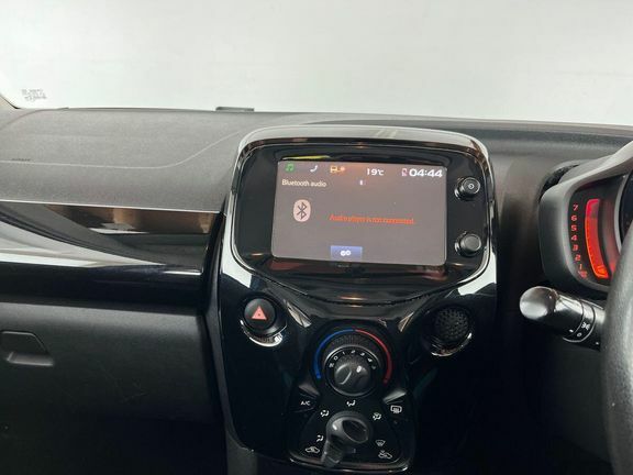 Toyota Aygo X X-pression Red #9