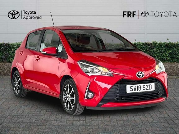 Toyota Yaris Icon Tech 1.5M Red