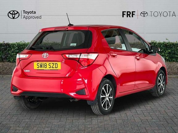 Toyota Yaris Icon Tech 1.5M Red #2