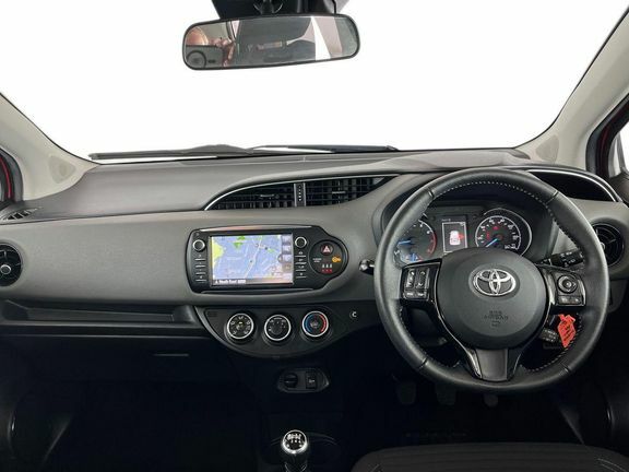 Toyota Yaris Icon Tech 1.5M Red #6