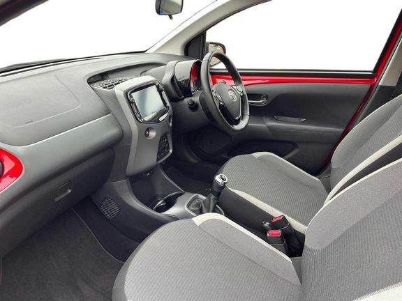 Toyota Aygo X X-trend Tss Red #5