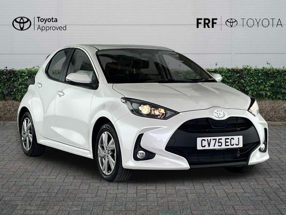 Toyota Yaris Icon White