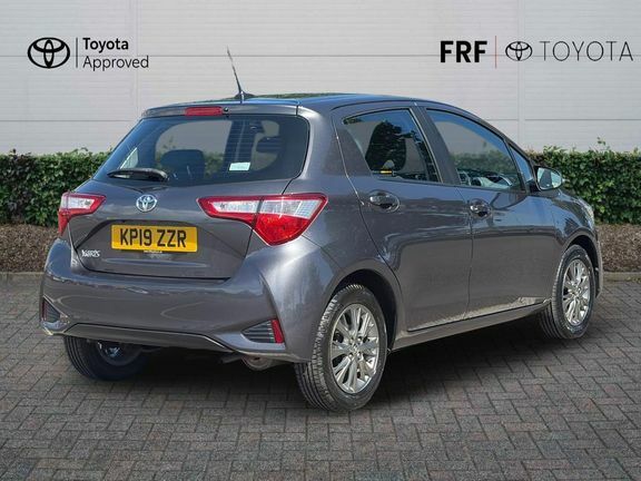 Toyota Yaris 1.0 Vvt-i Icon Euro 6 Grey #2