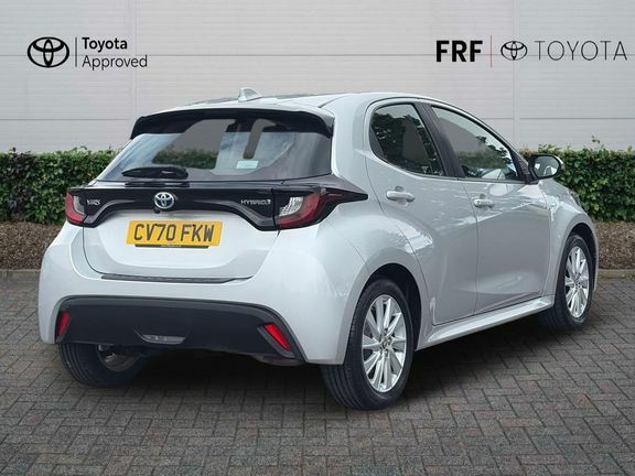 Toyota Yaris Yaris Icon 1.5 Hybrid Silver #2