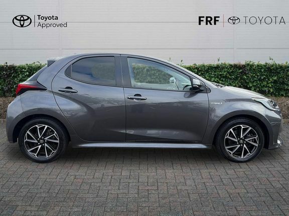 Toyota Yaris Hatchback #23