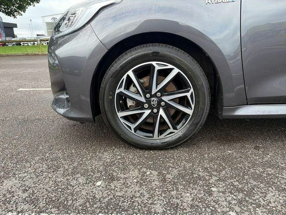Toyota Yaris Hatchback #25