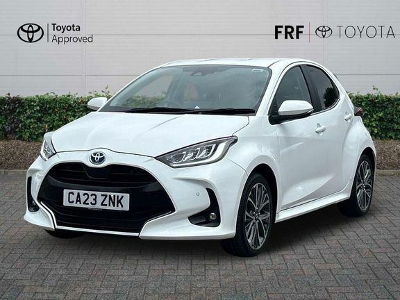 Toyota Yaris Excel White #3
