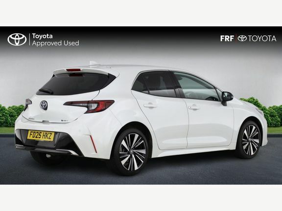 Toyota Corolla Design 1.8 Hb White #2