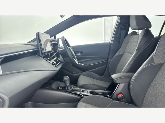 Toyota Corolla Design 1.8 Hb White #4