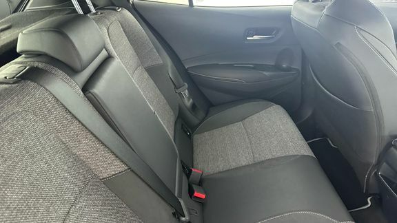 Toyota Corolla Design 1.8 Hb White #6