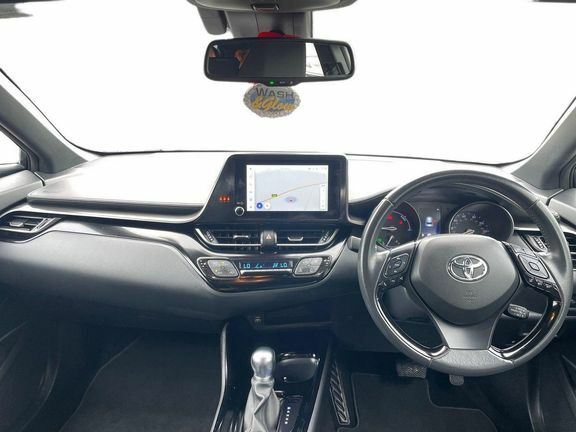 Toyota C-Hr Design 1.8 White #6