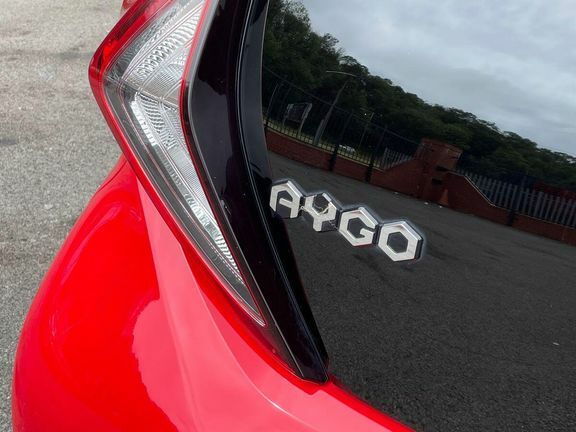 Toyota Aygo X X-play White #34