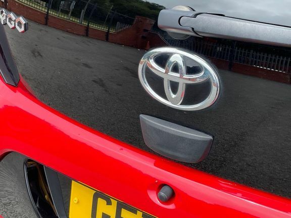 Toyota Aygo X X-play White #35