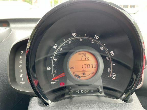 Toyota Aygo X X-play White #11