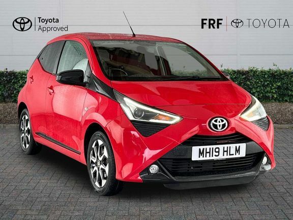 Toyota Aygo X X-trend M Red