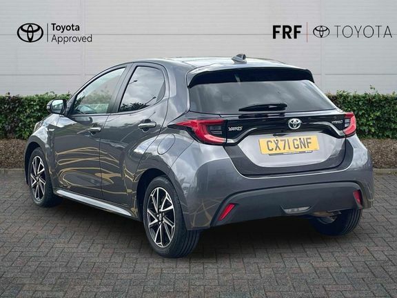 Toyota Yaris Design 1.5 Hybrid Pan Roof Grey #4