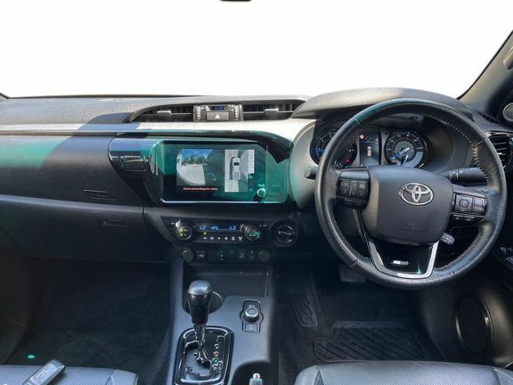 Toyota HILUX Invincible X Dc 2.8 Hybrid 48V Grey #6
