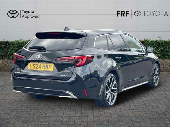 Toyota Corolla Excel 2.0 Ts Panoramic Roof Black #2