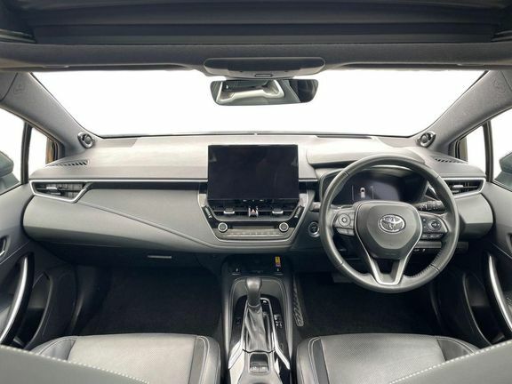 Toyota Corolla Excel 2.0 Ts Panoramic Roof Black #5