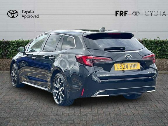 Toyota Corolla Excel 2.0 Ts Panoramic Roof Black #4