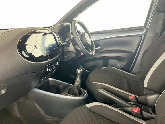 Toyota Aygo X Edge #5