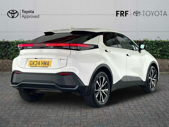 Toyota C-Hr Design 1.8 Fwd Hybrid White #2