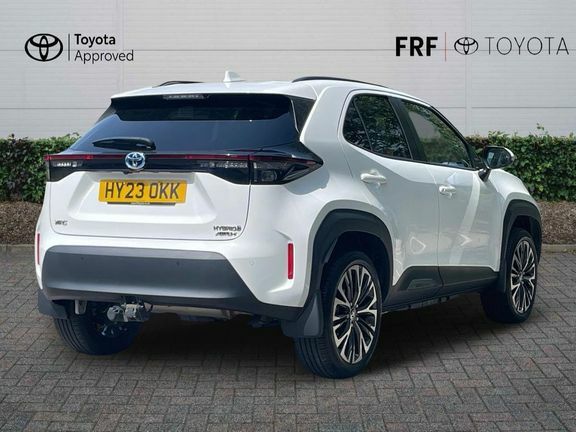 Toyota Yaris Cross Excel Awd Pan Roof White #2